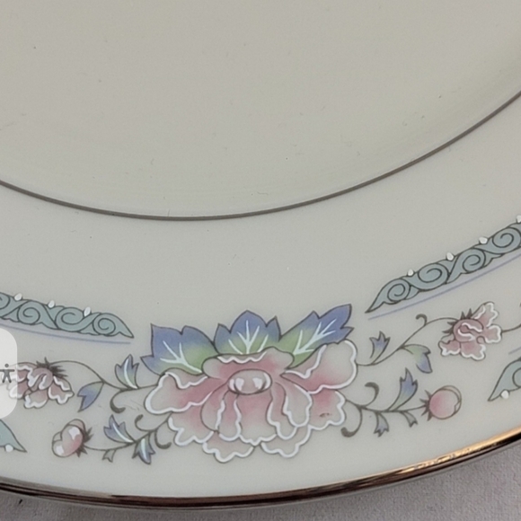 Charleston Lenox Dinner Plates 10.75" - Picture 3 of 6